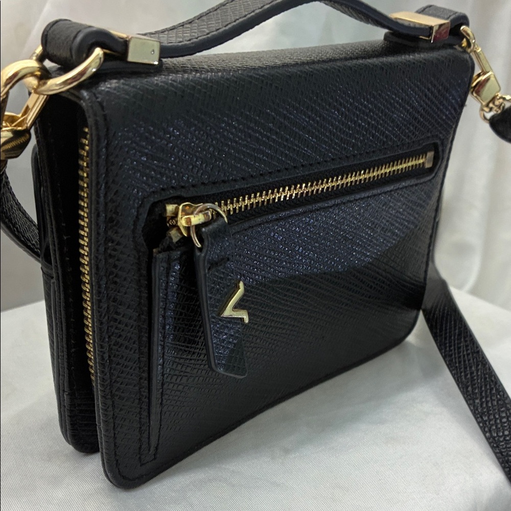Rfid Vince Camuto Textured Black Crossbody Wallet Bag with Gold Accents